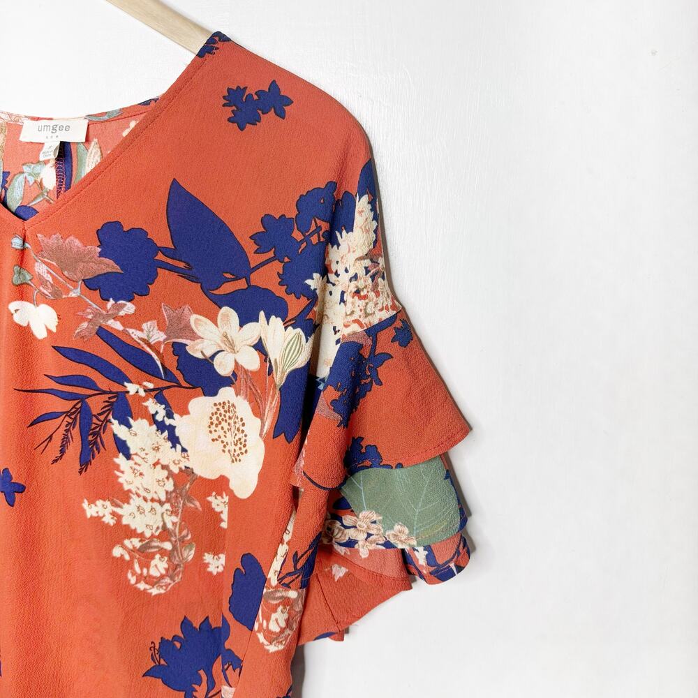 Red Floral Ruffle Sleeve Top - Picture 2 of 4